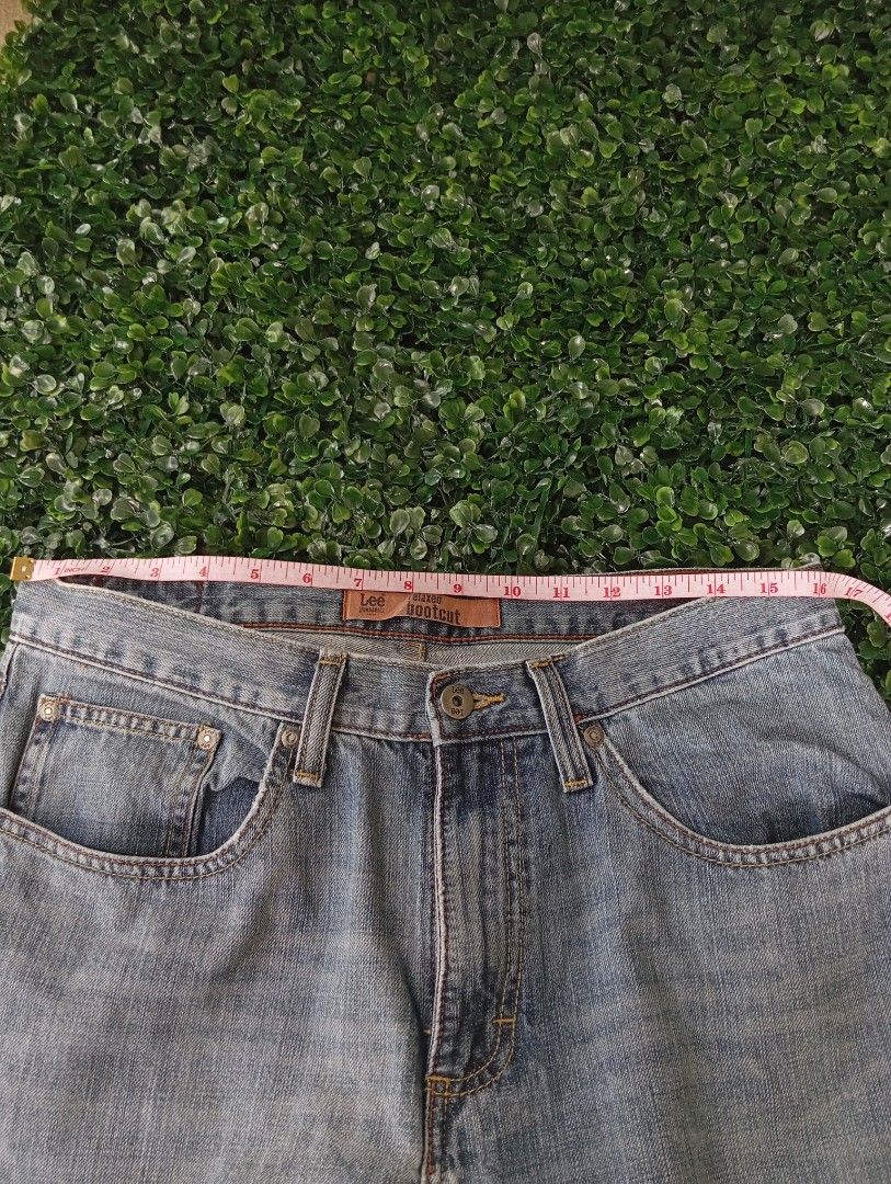 Lee Relaxed Bootcut Jeans Size 32x30 (Category: Jeans) located in Sariaya. Submitted by angelochintes732 (Listing ID 1469593173, Image 2). Description: - Brand: Lee - Style: Relaxed bootcut jeans - Wash: Light wash denim - Size: 32x30 - Material: 100% cotton - Features: Classic 5-pocket design, button and zip fly, leather patch on back waistband, and inner branding tag.