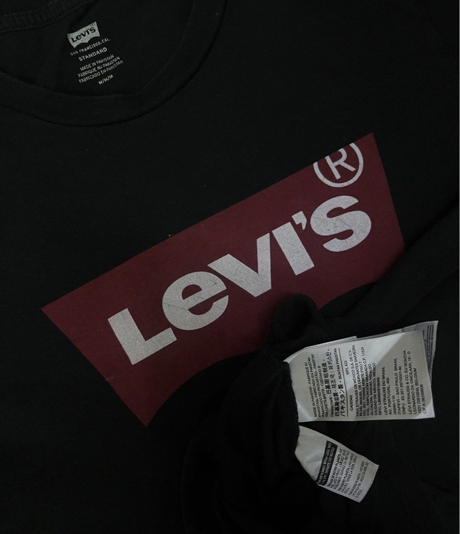 Levis (Category: Tshirts & Polo Shirts) located in Seberang Perai. Submitted by dikwan2003 (Listing ID 1469720186, Image 3). Description: .