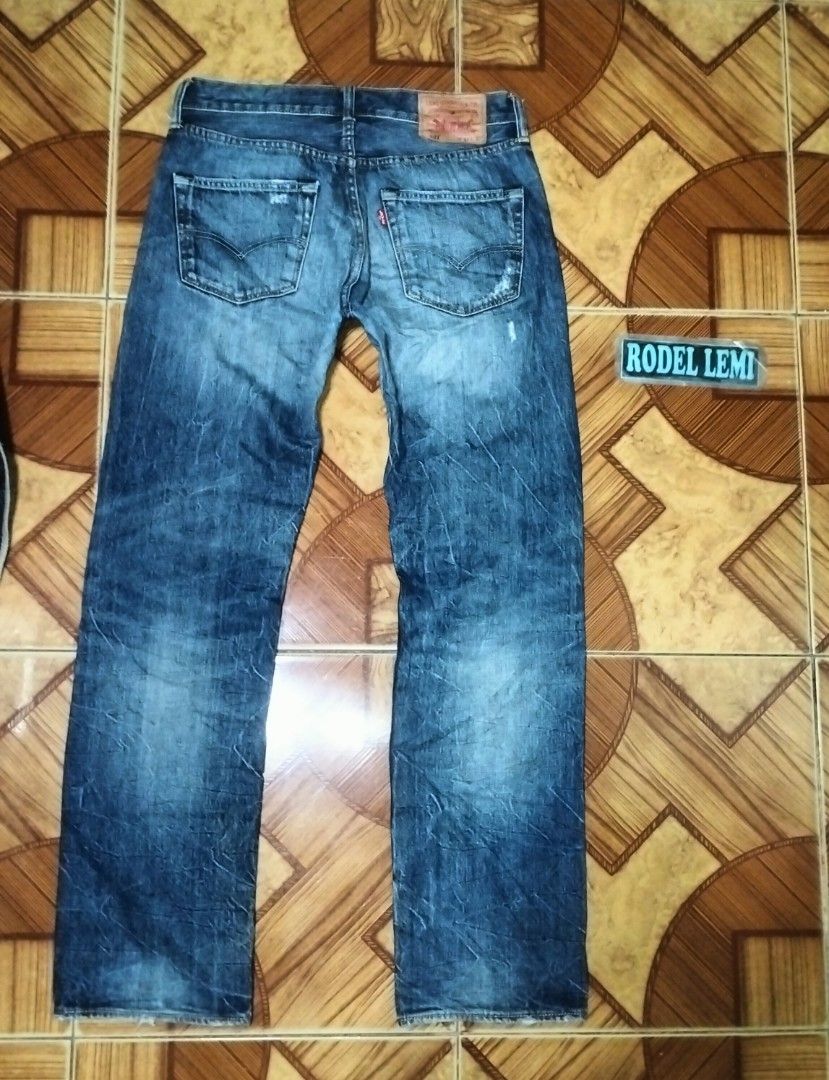 Levi's 501 (Category: Jeans) located in Bulacan. Submitted by ryldeal030912 (Listing ID 1469632317, Image 2). Description: Levi's 501 distressed very good condition size 31-33" waistline 42" lenght 11" leg 8.5" knee 8" hem.