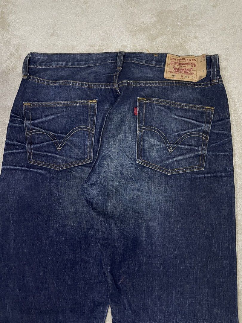 Levis 501 (Category: Activewear) located in Bacoor. Submitted by southhustlaaaaa (Listing ID 1469680385, Image 3). Description: Levis 501 length: 45 inches waist: 18 inches leg: 13 inches rise: 14 inches hem: 9 inches inseam: 33 inches issue:none❌ excellent condition.