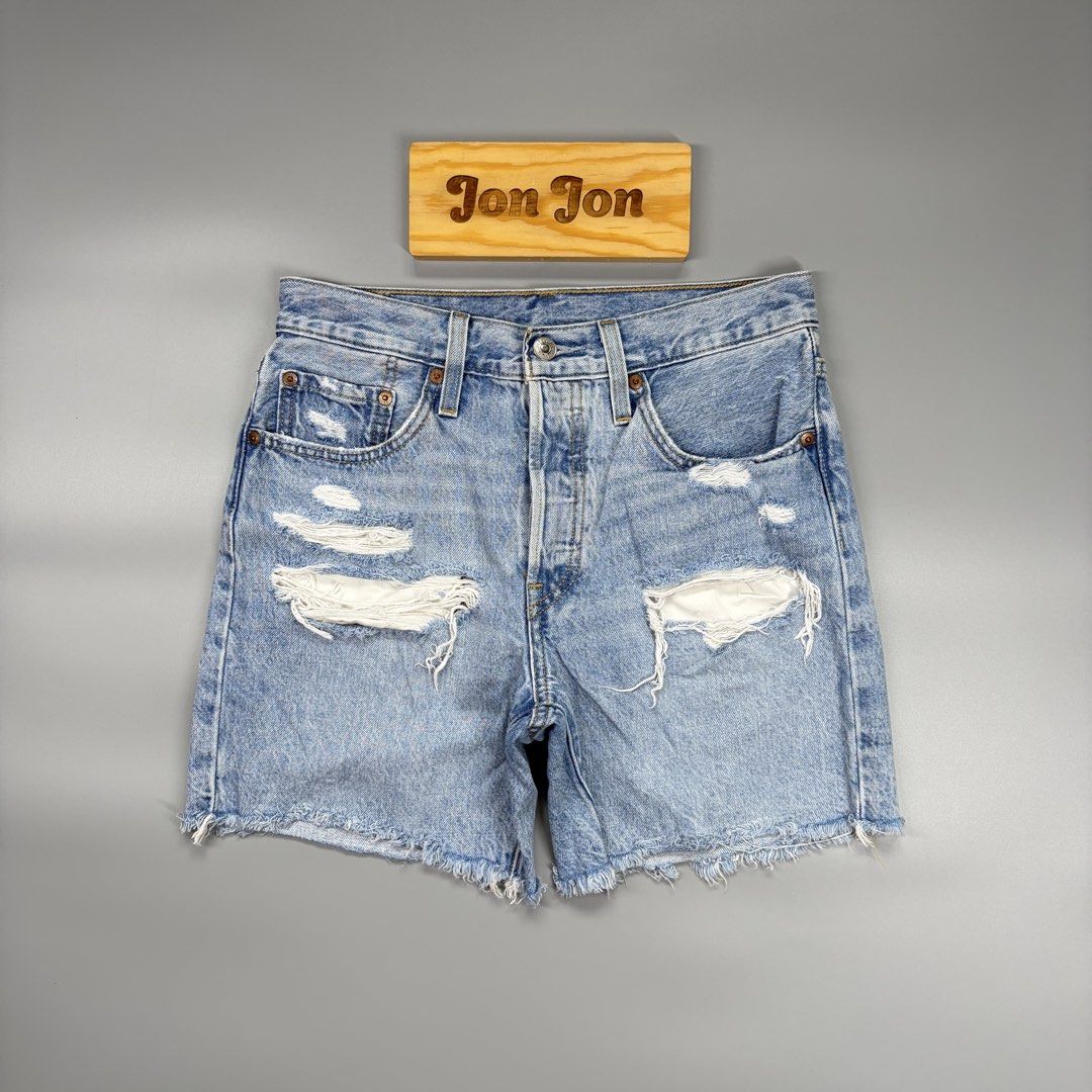 Levis 501 Denim Short (Category: Shorts) located in Cavite. Submitted by onebeancent (Listing ID 1469599713, Image 3). Description: Size: 28 to 30 Women's Dimension: 15" Length Color: Light wash denim Color Rate: 10/10 Issue: None Condition: Like new‼️ Price: 900php Additional Shipping Fee (J&T Small Pouch) 75php Luzon 100php visayas 120php mindanao.