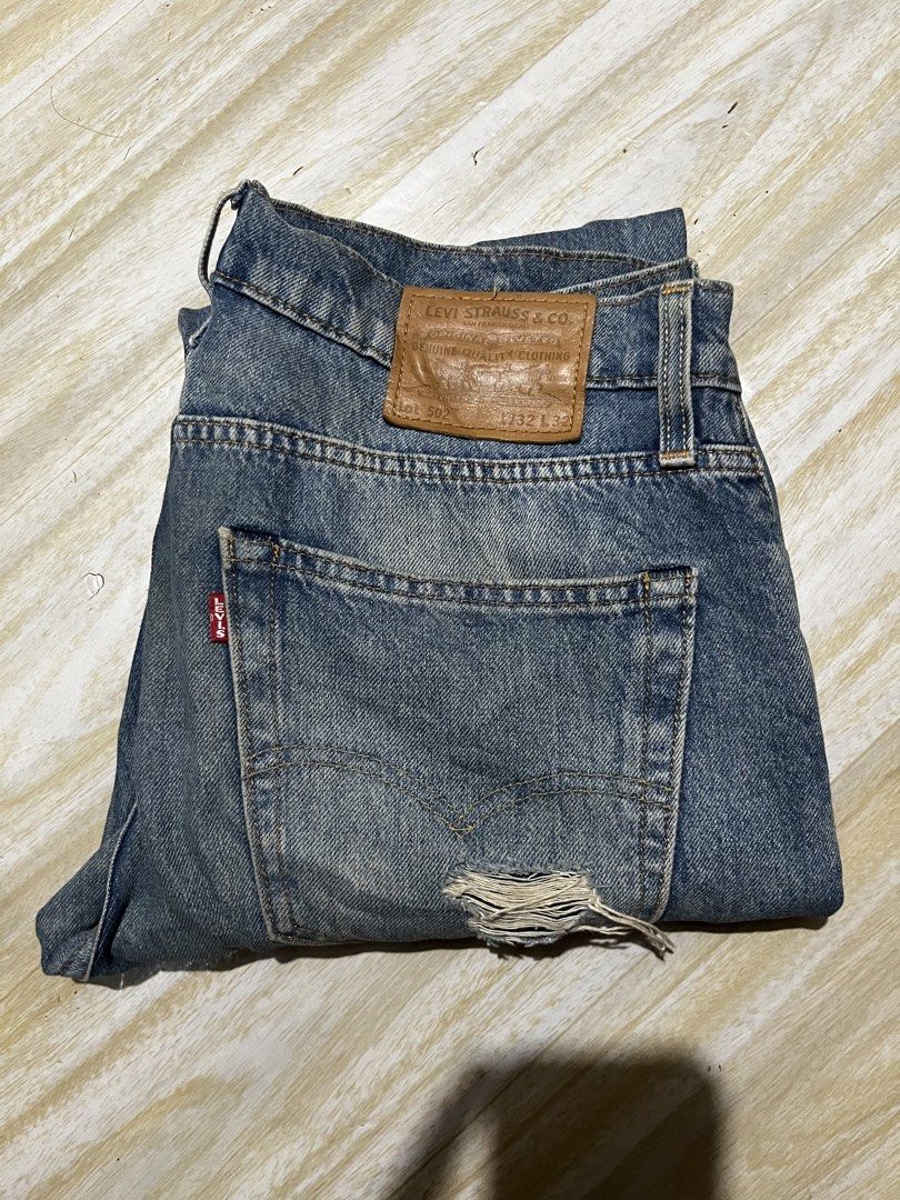 LEVIS 502 PREMIUM BIG E TAPER JEANS (DISTRESSED (Category: Jeans) located in Calbayog City. Submitted by supremo02 (Listing ID 1469683571, Image 2). Description: LEVIS 502 PREMIUM BIG E TAPER JEANS (DISTRESSED) W: 32-33” L: 40” Hem: 7” EXCELLENT CONDITION ✅ NEED WASH ONLY✅ NO ISSUE❌ 📌COLOR MAY VARY DUE TO LIGHTING 📍VISAYAS .
