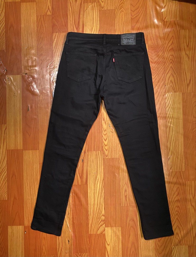 Levis 511 black jeans (Category: Jeans) located in Cebu City. Submitted by jerianix (Listing ID 1469706780, Image 2). Description: Levis 511 black jeans Stretchable Size 34 Length 42 Excellent condition No issues .