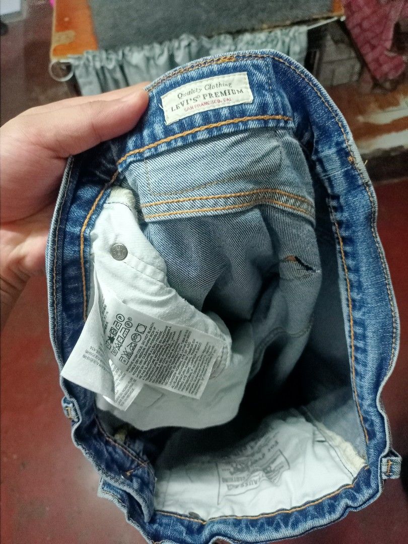 Levis 511 Premium Big E selvedge (Category: Jeans) located in Malabon City. Submitted by shhhhrnz (Listing ID 1469699737, Image 3). Description: levis 511 Premium Big E selvedge W32 L40.5 faded patch issue 1000+sf malabon location.
