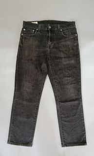 (Category: ) located in . Submitted by aydenthriftwear (Listing ID 1469590118, Image 1). Description: .
