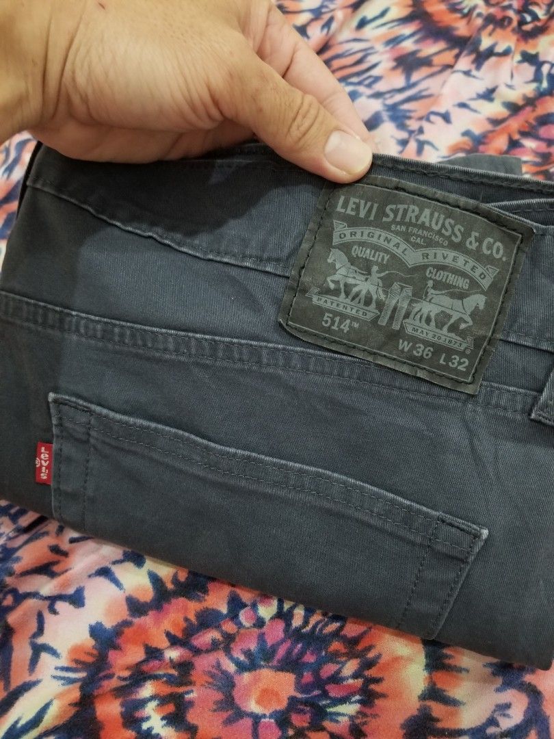 Levi's 514 Straight Fit Jeans (Category: Jeans) located in Malolos. Submitted by picknworthy420 (Listing ID 1469693771, Image 1). Description: Levis 514 Pants size: 36x32 on tag actual waist: 38-39 best fit length: 42 hem: 7½ Like new condition Stretchable Complete tags.