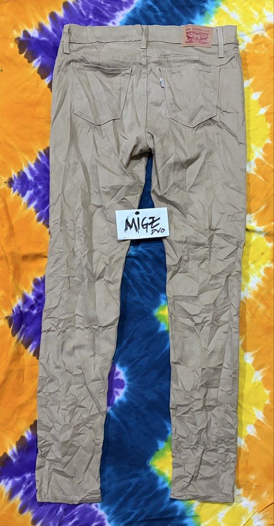 Levi’s 711 Skinny (Category: Jeans) located in Davao. Submitted by juanmigzdvo (Listing ID 1469683153, Image 2). Description: Levi’s 711 Skinny Jeans Good as New ✅ size: 27 W x 30 L (Patch) Tape Measurement: Waistline: 28-29 W *sagad 30W* Outseam: 38.5 L Inseam: 30 L Hem Leg Opening: 5 inch Width Php 700.00 PM for more Inquiry 😁….