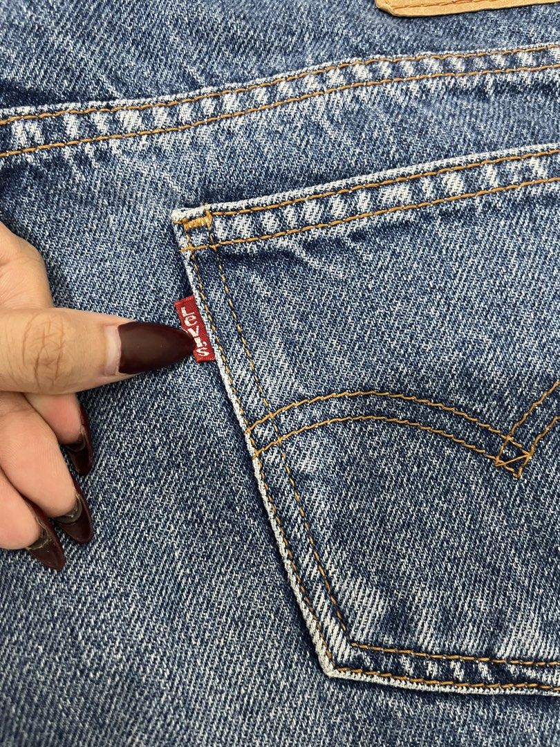 levis flare 563 men & women (Category: Jeans) located in Manila. Submitted by selyn.hz (Listing ID 1469664613, Image 3). Description: W - 30 L - 37 .