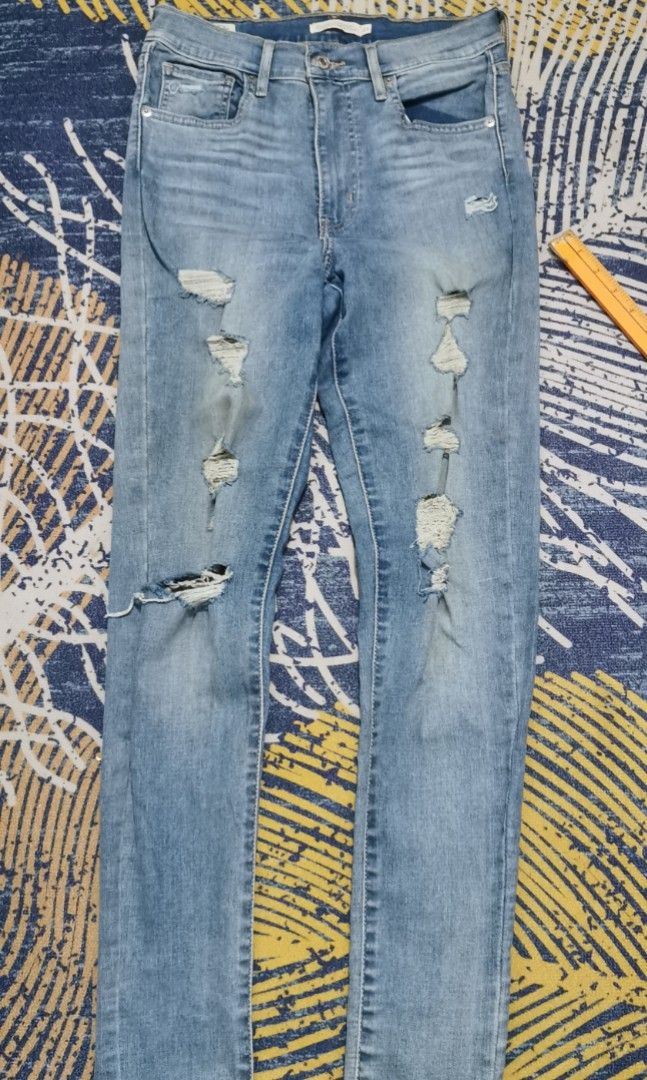 Levi's tattered jeans (Category: Jeans) located in San Jose. Submitted by thrift_ni_sir (Listing ID 1469702500, Image 1). Description: Good condition Tattered design MOD j&t Add shipping fee MOP gcash.