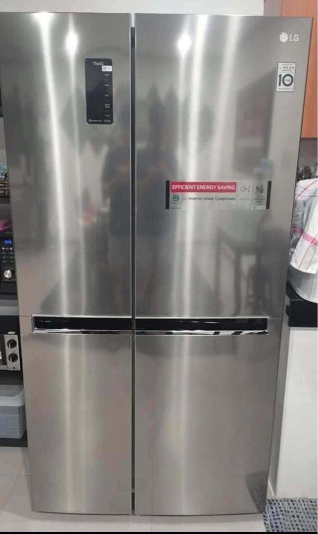 Lg inverter ref (Category: Refrigerators and Freezers) located in Manila. Submitted by ivyfv04 (Listing ID 1469624231, Image 1). Description: Lg inverter ref 1 year use only Las piñas loc .