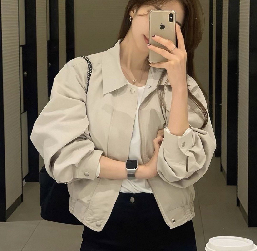 Light Khaki Blouson Jacket (Category: Coats, Jackets and Outerwear) located in Quezon City. Submitted by hazpreloved (Listing ID 1469707770, Image 1). Description: Bought in China Unlined Free size, fits S-M Listing & Actual photos posted, please manage quality expectations Tags: h&m, cotton on, zara, mango, love bonito.