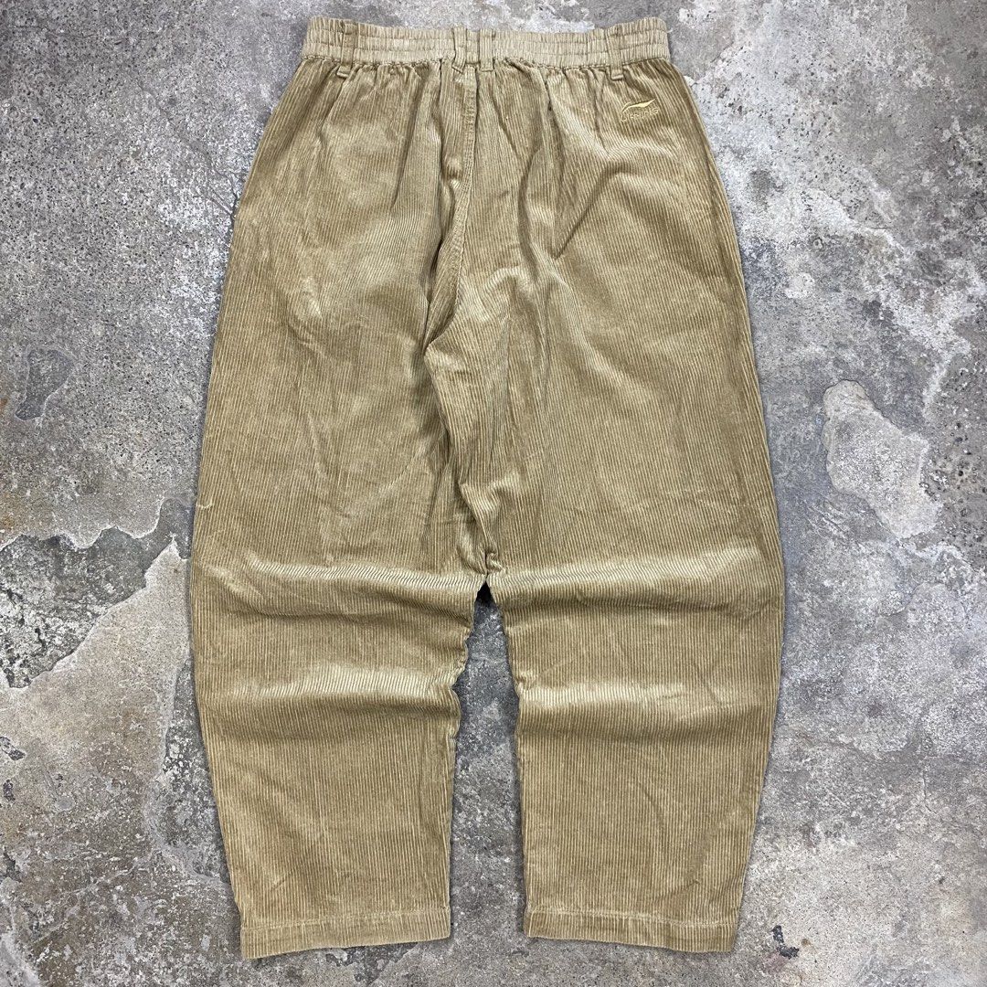 LI-NING Corduroy Wide Pants (Category: Jeans) located in Cebu City. Submitted by cebuvntgvibes (Listing ID 1469599071, Image 3). Description: 16W x 39L (size 30-34) Leg Opening: 9in . Good as bnew. Baggy fit. Functional pockets. No issue. . Mine ₱1,000+sf.
