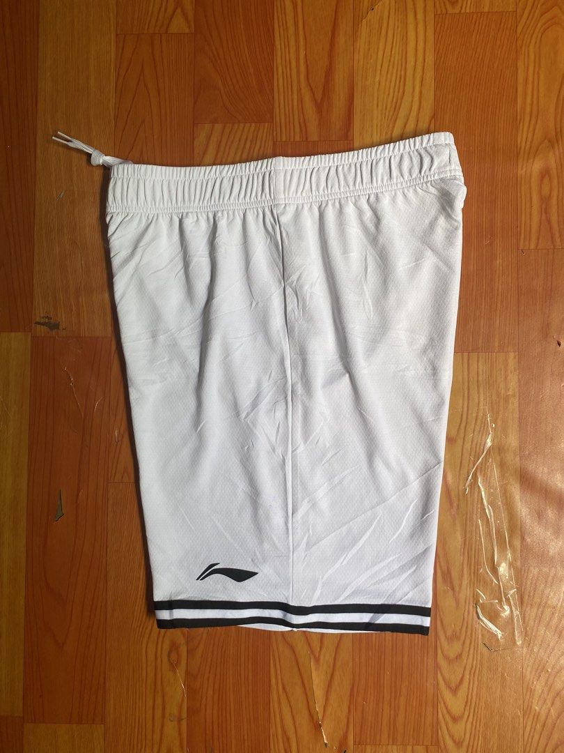 Lining short (Category: Activewear) located in Cebu City. Submitted by jerianix (Listing ID 1469685206, Image 2). Description: Lining short Size Large W32-34 L19 Excellent condition No issues .
