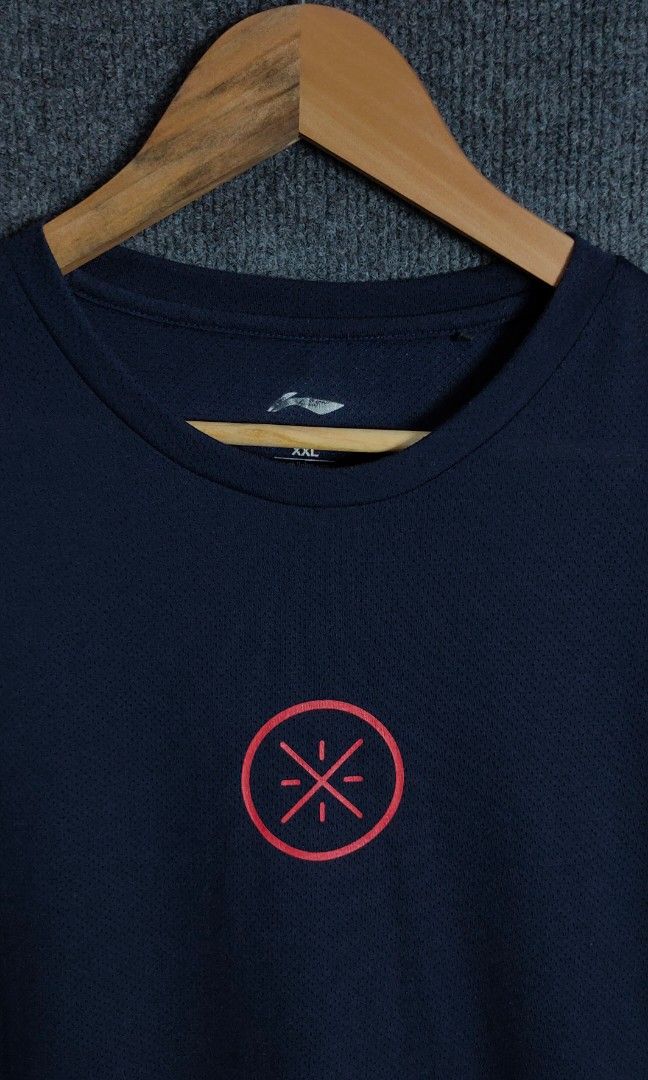 Li-ning x Dwayne Wade (Category: Tshirts & Polo Shirts ) located in Bolinao. Submitted by tokiya. (Listing ID 1469581097, Image 2). Description: Li-ning x Dwayne Wade Size Large-XL fittings 23x29.