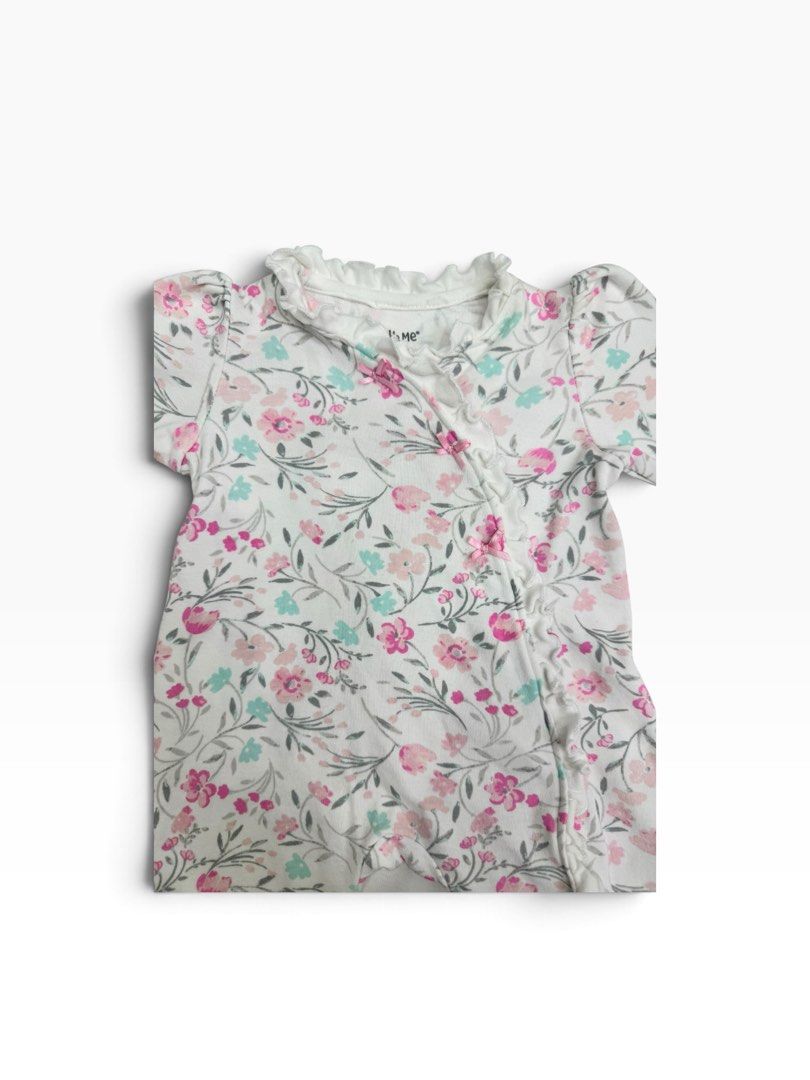Little Me Frogsuit (3M) (Category: Babies & Kids Fashion) located in Angeles City. Submitted by aeapreloved (Listing ID 1469750903, Image 2). Description: 🌸 Preloved Little Me Frogsuit | 3M • Pink & teal floral print • Ruffle details with ribbon accents • Front snap-button closure • Footed design • Used once, good condition 📦 Available for shipping .