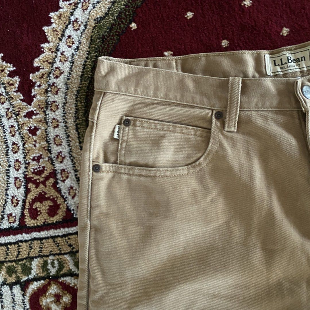 L.L. Bean Relaxed Fit Tan Shorts (Category: Shorts) located in Angeles City. Submitted by najibfinds (Listing ID 1469670820, Image 3). Description: Size 36 750 OBO.
