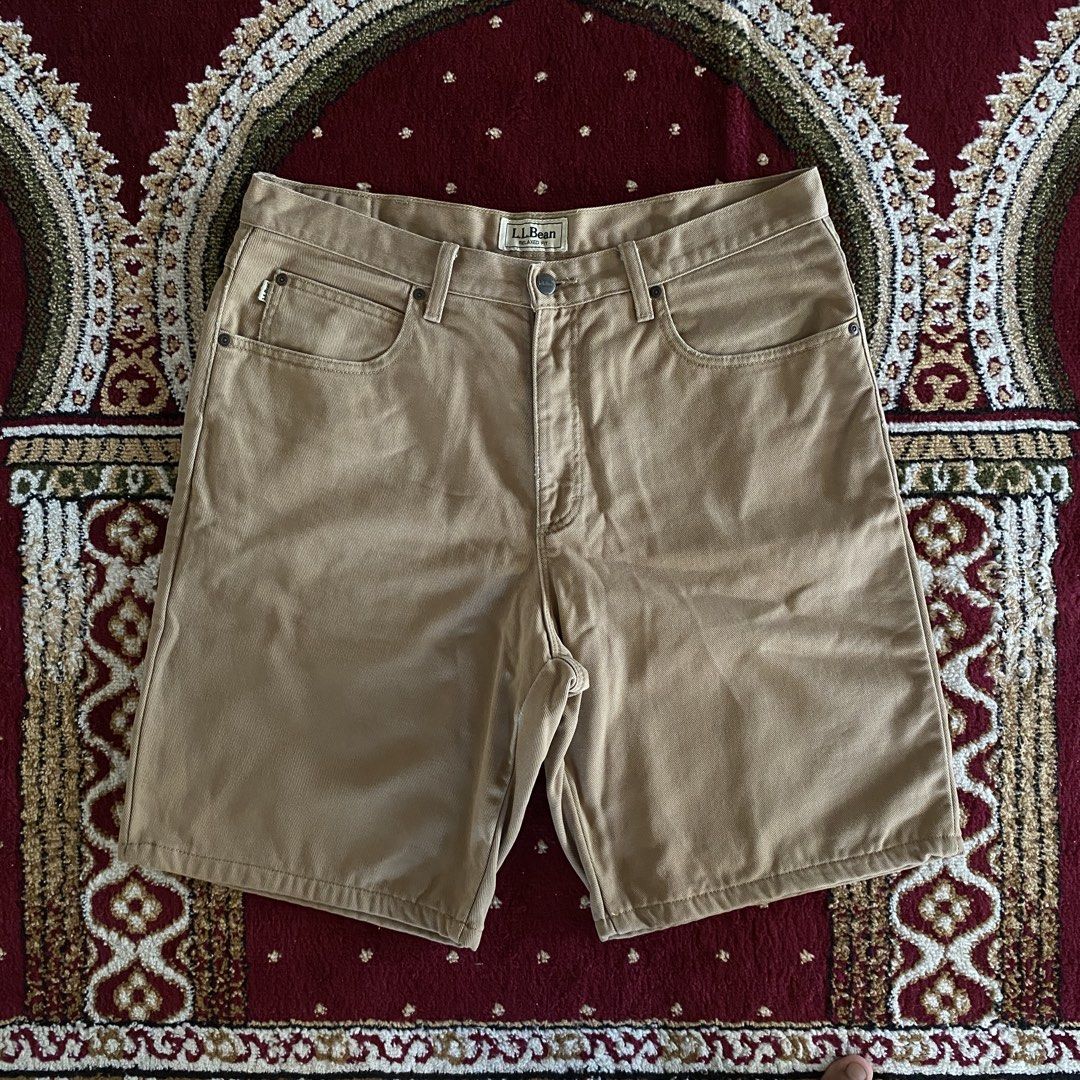L.L. Bean Relaxed Fit Tan Shorts (Category: Shorts) located in Angeles City. Submitted by najibfinds (Listing ID 1469670820, Image 2). Description: Size 36 750 OBO.