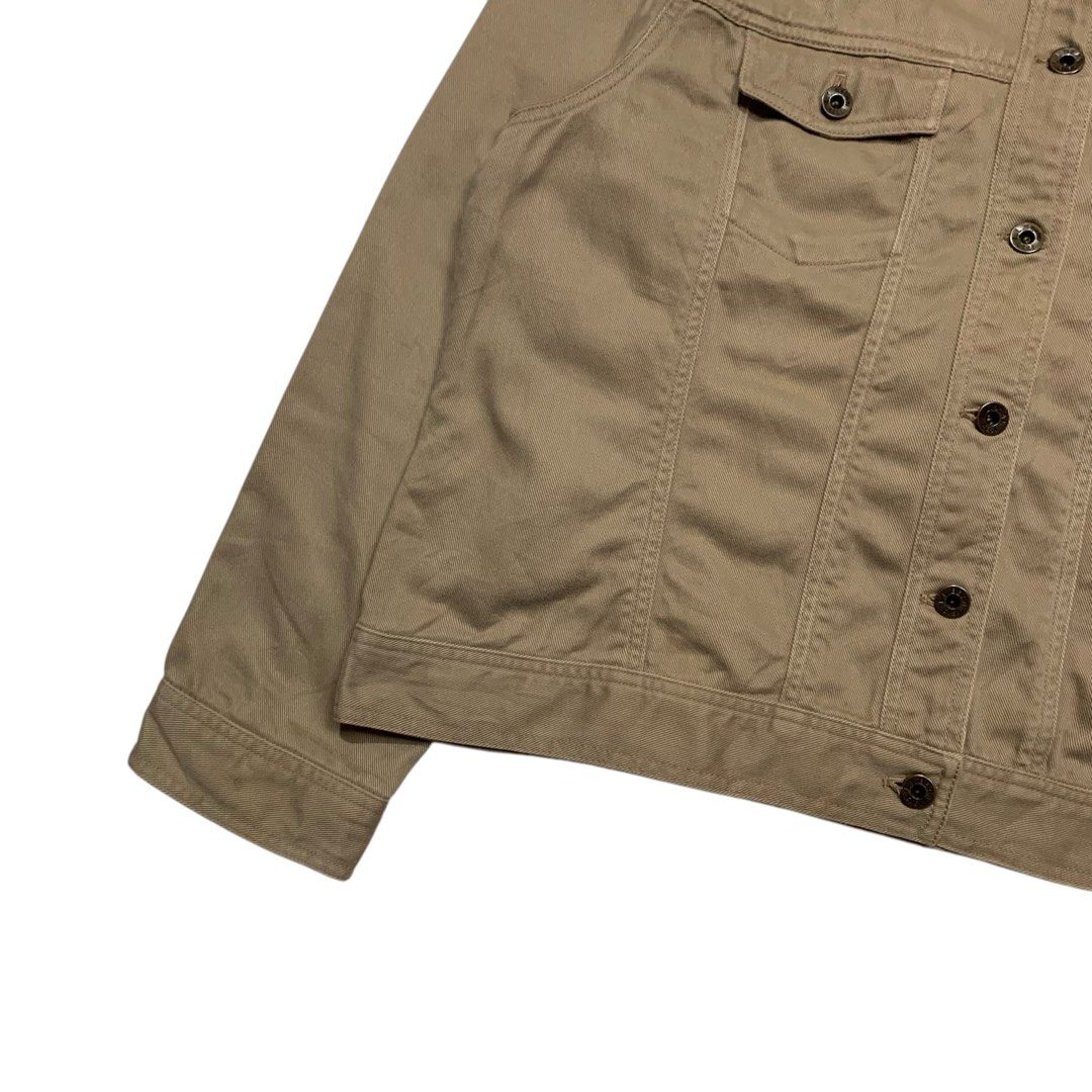 LLbean Buttondown Trucker Jacket (Category: Coats, Jackets and Outerwear) located in Baguio. Submitted by thesecretshop_ph (Listing ID 1469666877, Image 2). Description: Size: Large Lenght: 23” Width: 21” Issue: -.
