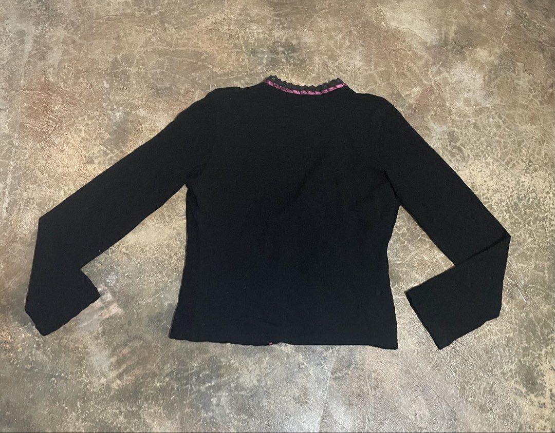 LM Lulu paris cardigan (Category: Others Tops) located in Davao. Submitted by mj_designervintagecurator (Listing ID 1469718116, Image 2). Description: 📌in good condition signs of used but not abused 📌best fit small to semi med 📌shoulder 15- bust 38- armpit 14- length 20 inches.