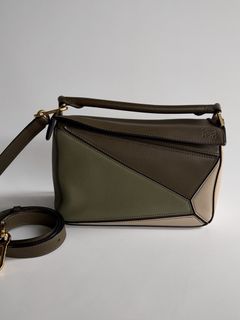 (Category: ) located in . Submitted by lian_closet (Listing ID 1469717385, Image 1). Description: .