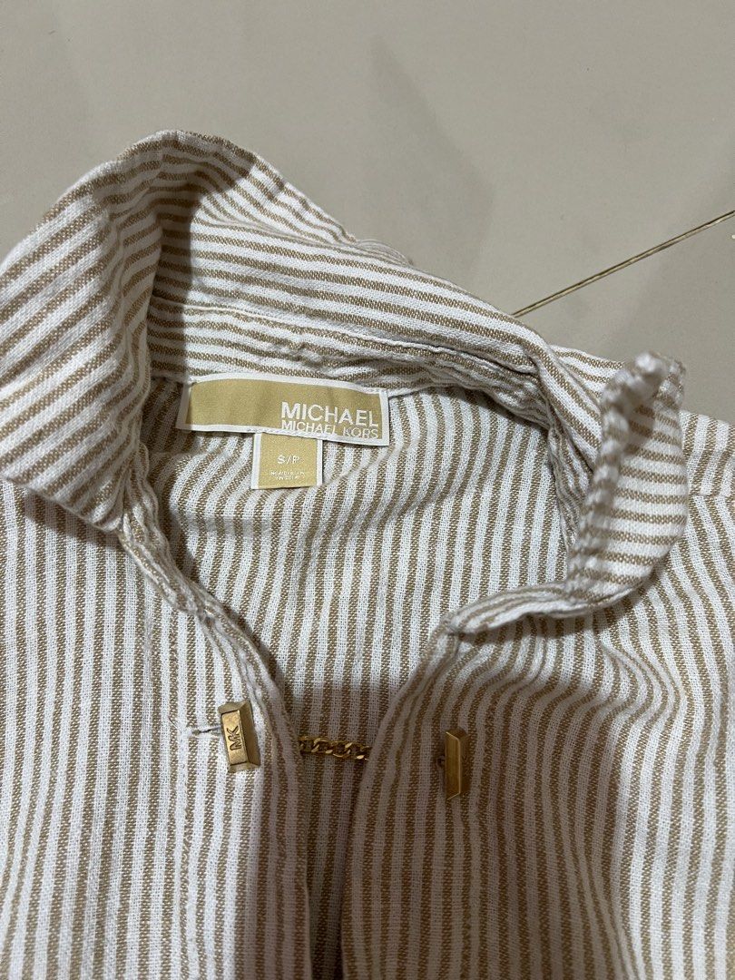 Long sleeve (Category: Longsleeves) located in Paranaque City. Submitted by farrahelie (Listing ID 1469715873, Image 3). Description: .