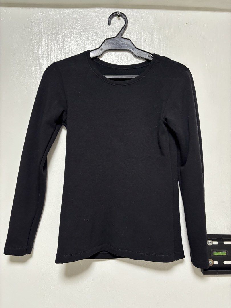 Long Sleeve Tops Bundle Lot (Category: Longsleeves) located in Balagtas. Submitted by prelovedbyshai_ (Listing ID 1469616545, Image 2). Description: TAKE ALL PRELOVED ITEMS White long sleeve turtleneck top Black long sleeve turtleneck top Cream long sleeve turtleneck top SIZE: S-M Mode of payment: Gcash Shipping fee via J&t c/o buyer .