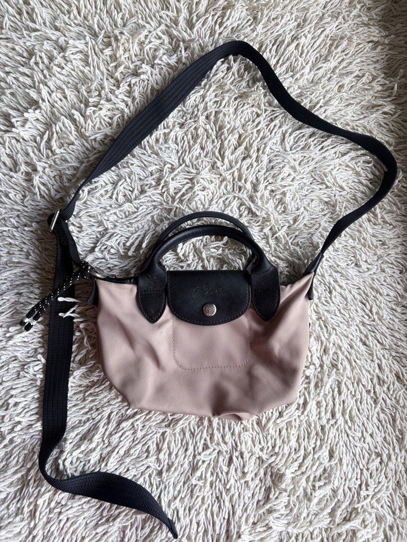 Longchamp original energy xs (Category: Cross-body Bags) located in Bacolod City. Submitted by poppylouri.ph (Listing ID 1469689577, Image 1). Description: Minimal sign of use. Good condition. Original. Pay now ship tomorrow. SF c/o buyer. .