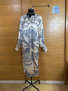 (Category: ) located in . Submitted by Cn_apparel (Listing ID 1469680332, Image 1). Description: .