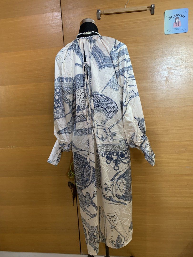 Longsleeve buttondown silk dress (Category: Dresses) located in Malabon City. Submitted by Cn_apparel (Listing ID 1469680332, Image 3). Description: L-xl Buttondown Silk fabric.