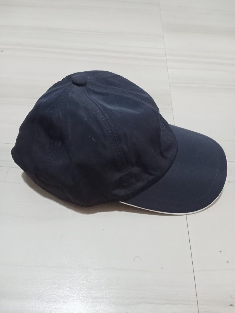 Loro Piana Elastic Garter Dark Blue (Category: Caps & Hats) located in Manila. Submitted by mariant10 (Listing ID 1469595589, Image 3). Description: EXCELLENT CONDITION 👍 COD AROUND METRO MANILA VIA LALAMOVE 🛵 GENTRI CAVITE LOCATION DM TO PURCHASE 📥.