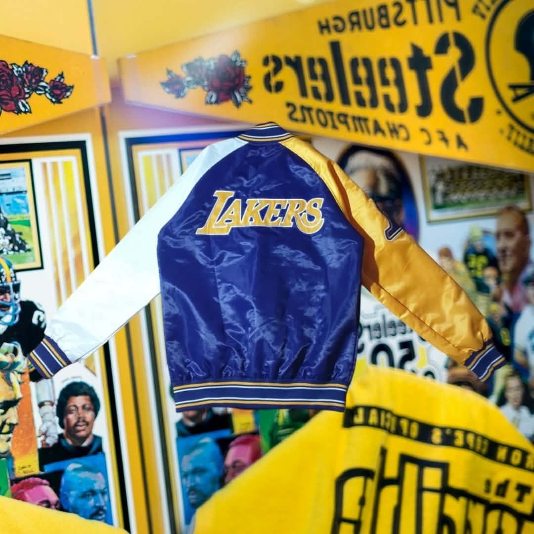 Los Angeles Lakers Starter Reliever Multi Color Varsity Jacket🔥🥶 (Category: Activewear) located in Puerto Princesa. Submitted by ryanchristian25 (Listing ID 1469740721, Image 3). Description: Los Angeles Lakers Starter Reliever Multi Color Varsity Jacket🔥🥶 📌 SIZE-MEDIUM ON TAG 📌 WIDTH-23'5 📌 LENGTH-30 📌 COLORATE-10/10 📌 FULL EMBROIDERY 📌 CRISPY CONDITION 📌 ASNEW CONDITION 📥DM PURCHASE📥 LOCATION PUERTO PRINCESA CITY PALAWAN UNLIVOUCH.