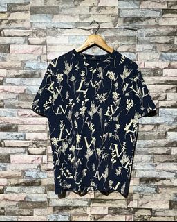 (Category: ) located in . Submitted by wewearworn (Listing ID 1469591321, Image 1). Description: .