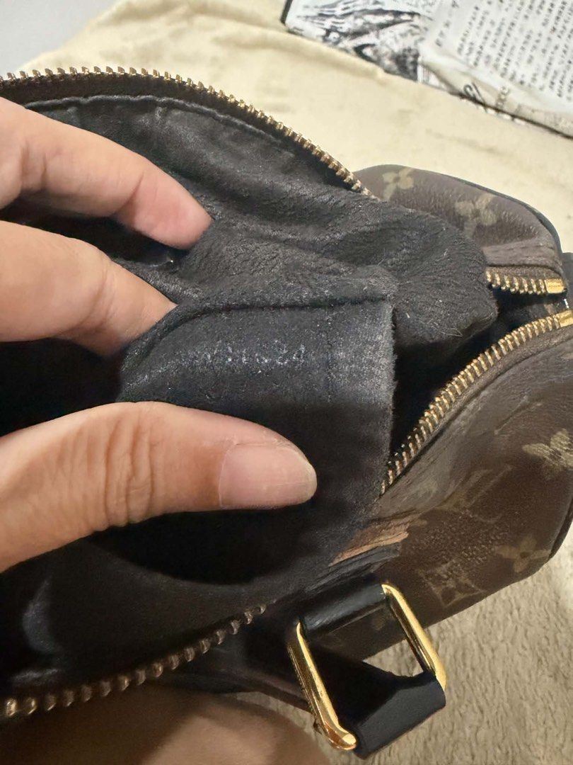 Louis Vuitton Limited Edition Monogram Mirage Speedy 30 (Category: Luxury Bags & Wallets) located in Angono. Submitted by kkuroset (Listing ID 1469720613, Image 3). Description: vintage from japan charm not included .
