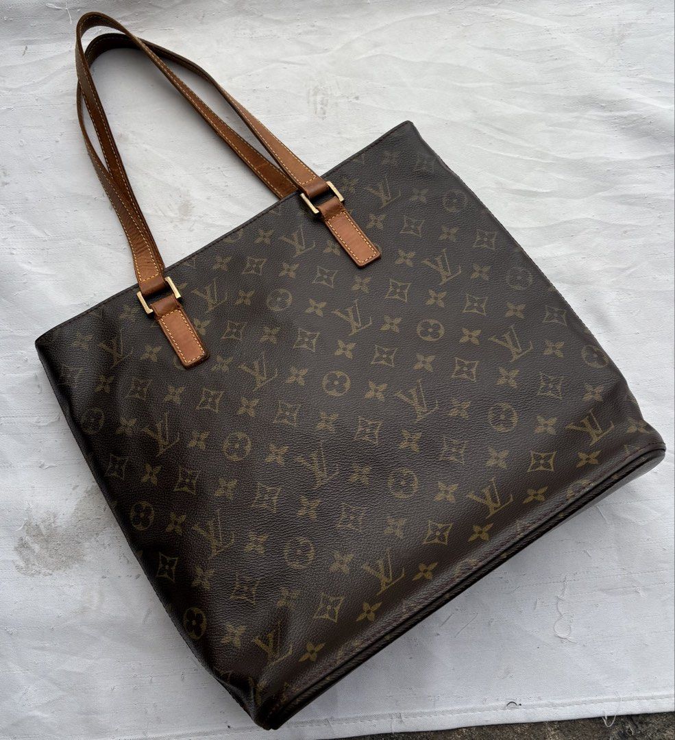 Louis Vuitton Monogram Cabas Mezzo Tote Bag (Category: Luxury Bags & Wallets) located in Baguio. Submitted by thriftedbaguio (Listing ID 1469658698, Image 1). Description: Very good condition Color rate 10 With sign of use.