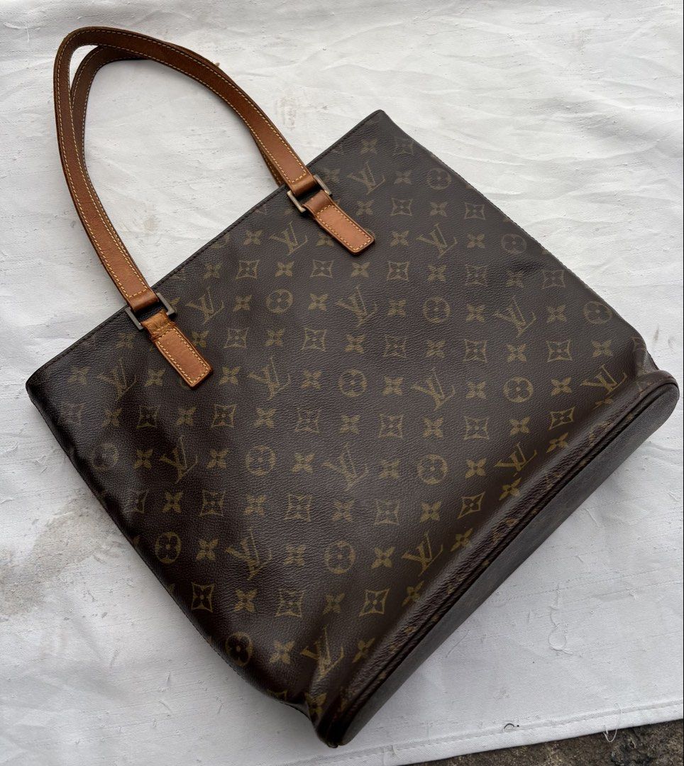 Louis Vuitton Monogram Cabas Mezzo Tote Bag (Category: Luxury Bags & Wallets) located in Baguio. Submitted by thriftedbaguio (Listing ID 1469658698, Image 2). Description: Very good condition Color rate 10 With sign of use.