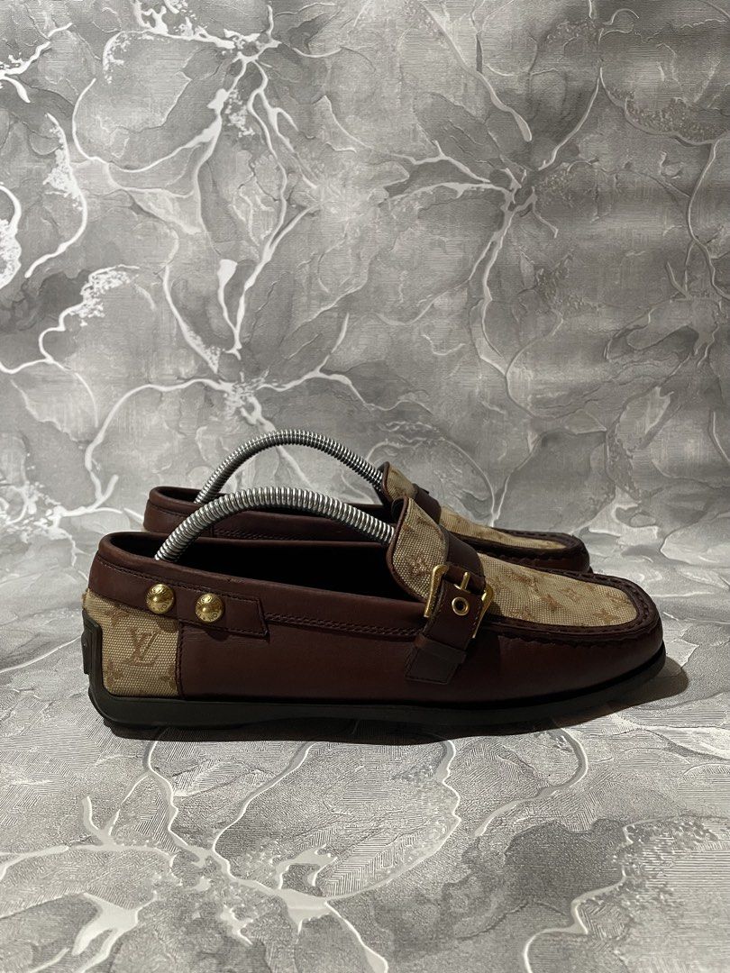Louis Vuitton Monogram Canvas Brown Leather Loafers (Category: Announcements) located in Manila. Submitted by fastrabbit.d03390 (Listing ID 1469656748, Image 2). Description: - Authentic Louis Vuitton loafers in brown leather and monogram canvas 2005 released Excellent condition Goods ang leather even ang mga gold hardware Size 36.5 on tag - 24.5cm Brand New Price 51k 5500only Right buyer PM na Gcash payment J&T delivery .