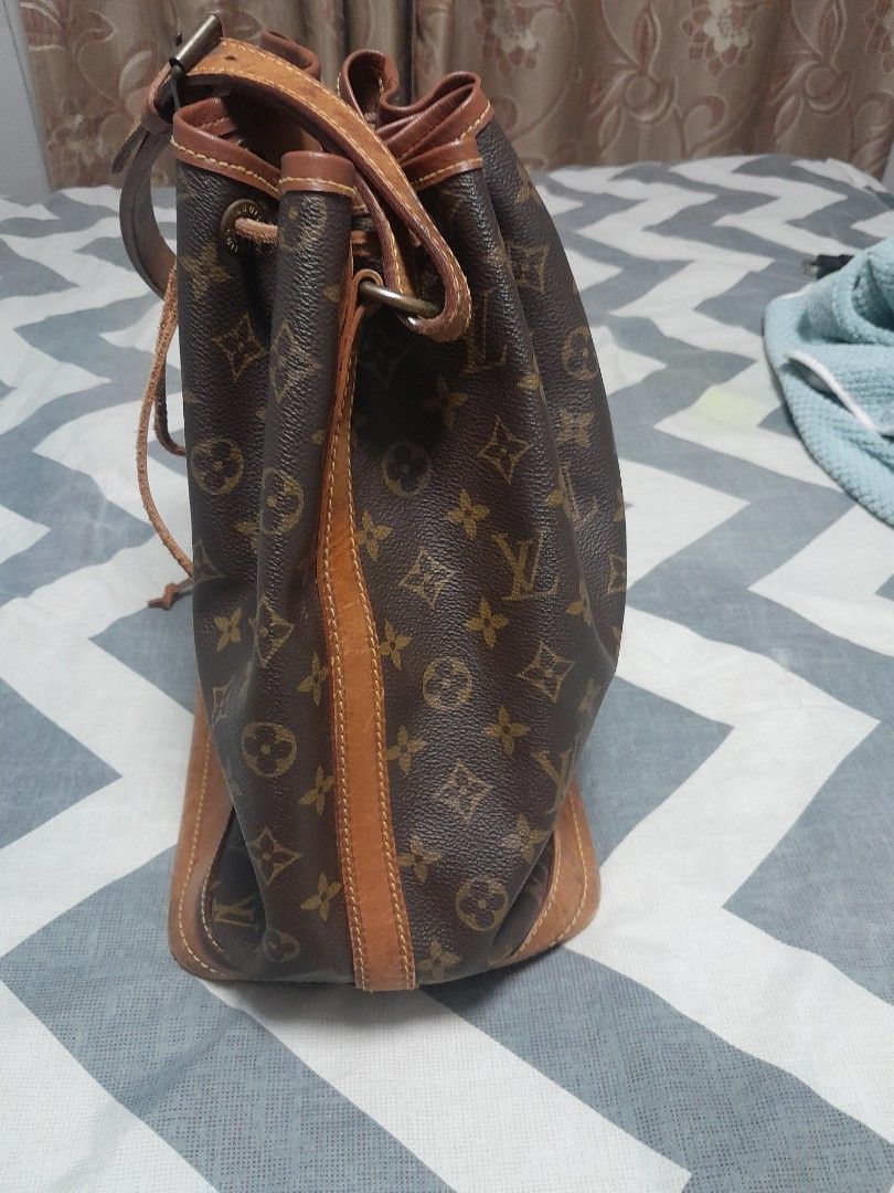 Louis Vuitton Monogram Noe Bucket Bag (Category: Luxury Bags & Wallets) located in Manila. Submitted by glengpascu18784 (Listing ID 1469703086, Image 3). Description: - Authentic Louis Vuitton monogram bucket bag in classic brown canvas - Features a secure leather drawstring top closure and adjustable shoulder strap - Spacious interior capacity, perfect for your daily essentials - Classic brass-tone hardware throughout - Natural Vachetta leather 