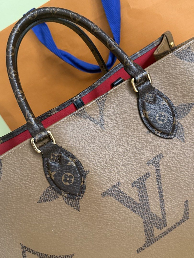 Louis Vuitton OnTheGo Mm (Category: Luxury Bags & Wallets) located in Manila. Submitted by rellamaaim07341 (Listing ID 1469709295, Image 3). Description: Rank A Microchip Comes with Paper bag,Dust bag With Entrupy .