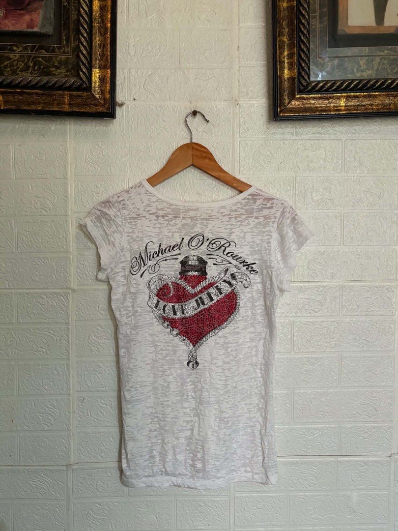 love junk (Category: Blouses) located in Santa Rosa. Submitted by jeremydeas56388 (Listing ID 1469699106, Image 1). Description: size large on tag fit to medium .