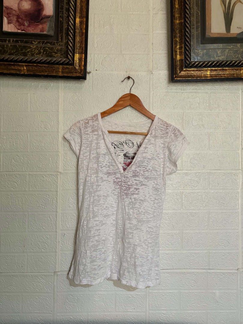 love junk (Category: Blouses) located in Santa Rosa. Submitted by jeremydeas56388 (Listing ID 1469699106, Image 2). Description: size large on tag fit to medium .