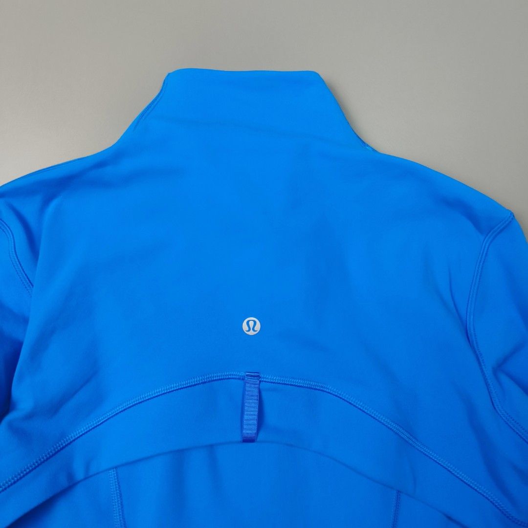 LULULEMON JACKET (Category: Coats, Jackets and Outerwear) located in Baguio. Submitted by nikholeisshop29 (Listing ID 1469631340, Image 3). Description: LULULEMON JACKET 1,480 + SF 10 on tag L:24 | W:17 Excellent condition Color rate:10/10.