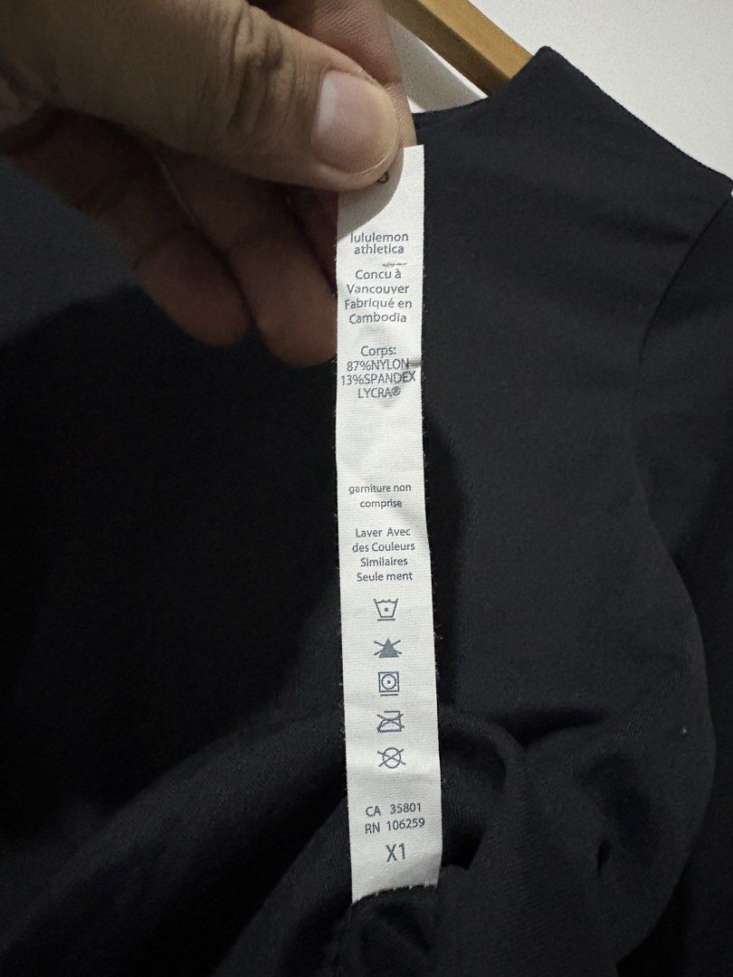 Lululemon Mid Slit Cropped long sleeve (Category: Activewear) located in Makati City. Submitted by ThriftedGoods (Listing ID 1469686676, Image 2). Description: Feel free to ask for more detailed photos In excellent condition No issues Length-16 Width-16.