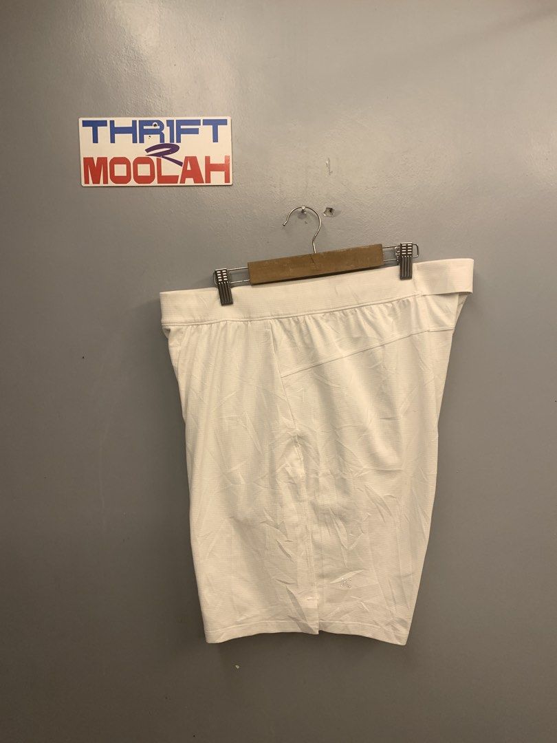 LULULEMON PACE BREAKER SHORT LINERLESS 9 (Category: Shorts) located in Cavite. Submitted by thrift2moolah (Listing ID 1469717705, Image 1). Description: LULULEMON PACE BREAKER SHORT LINERLESS 9 Size L on tag Waist : 30-36 ( Garterize ) Lenght : 19 Excellent condition 9.5/10 Color rate Needwash only / Fresh from bale 1k plus sf only.