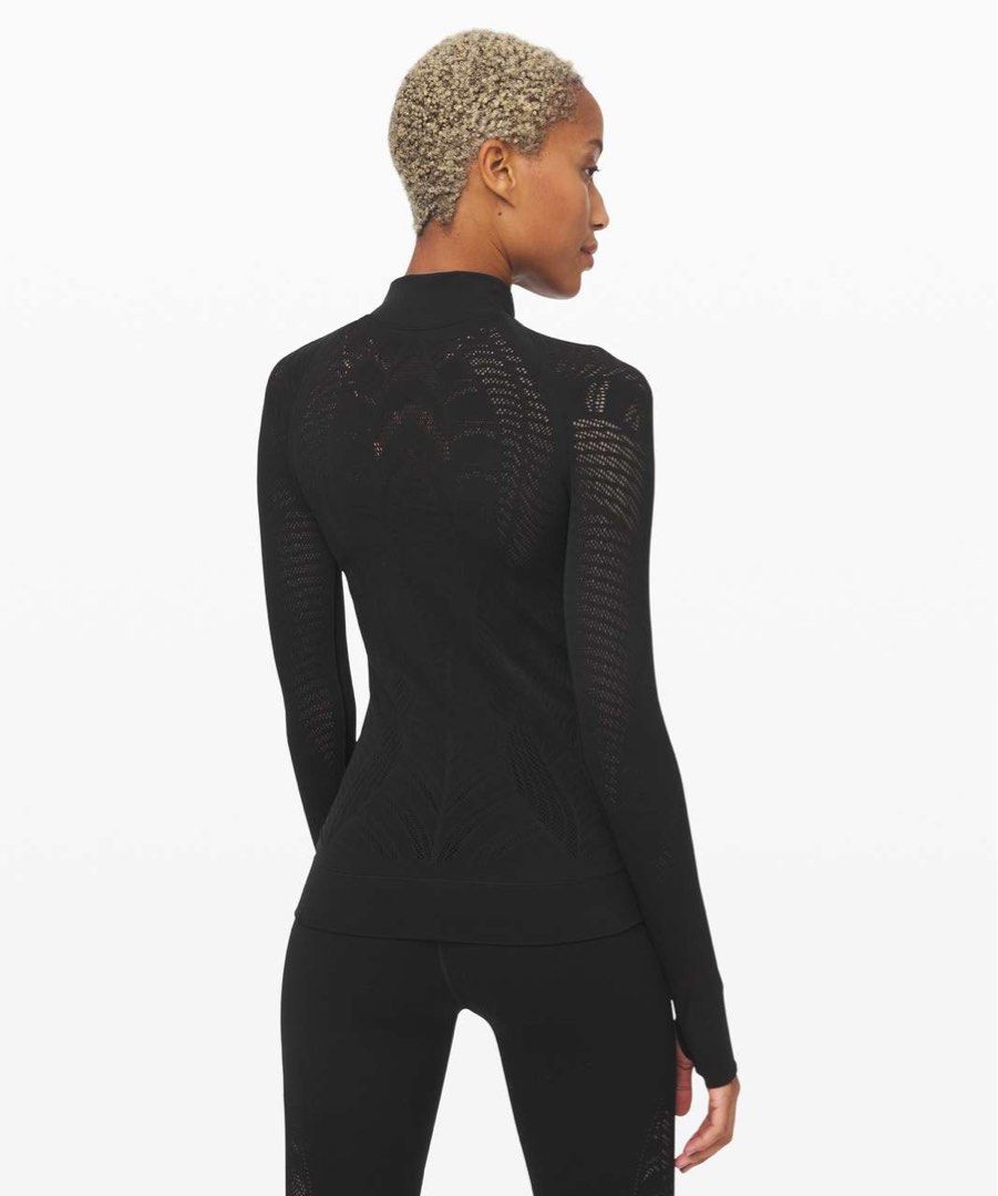 Lululemon Reveal 1/2 Zip (Category: Activewear) located in Tanza. Submitted by 9th.street.thrift (Listing ID 1469651461, Image 2). Description: Lululemon Reveal 1/2 Zip Good as new No issue Cr:10/10 Dot 8 Width:15 (strechable pa) Lenght:25 Srp:7,880.