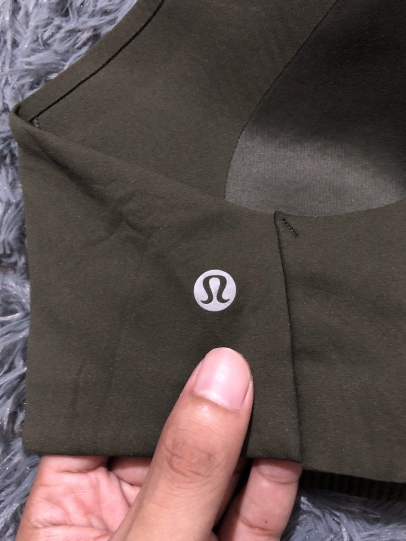 Lululemon Sports Bra (Category: Activewear) located in Manila. Submitted by raremountain00 (Listing ID 1469751304, Image 3). Description: Authentic Excellent condition No issue.
