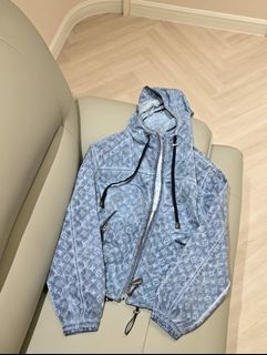 (Category: ) located in . Submitted by luxdesignerbrand (Listing ID 1469663793, Image 1). Description: .