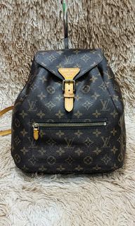 (Category: ) located in . Submitted by miz_thrift (Listing ID 1469651270, Image 1). Description: .