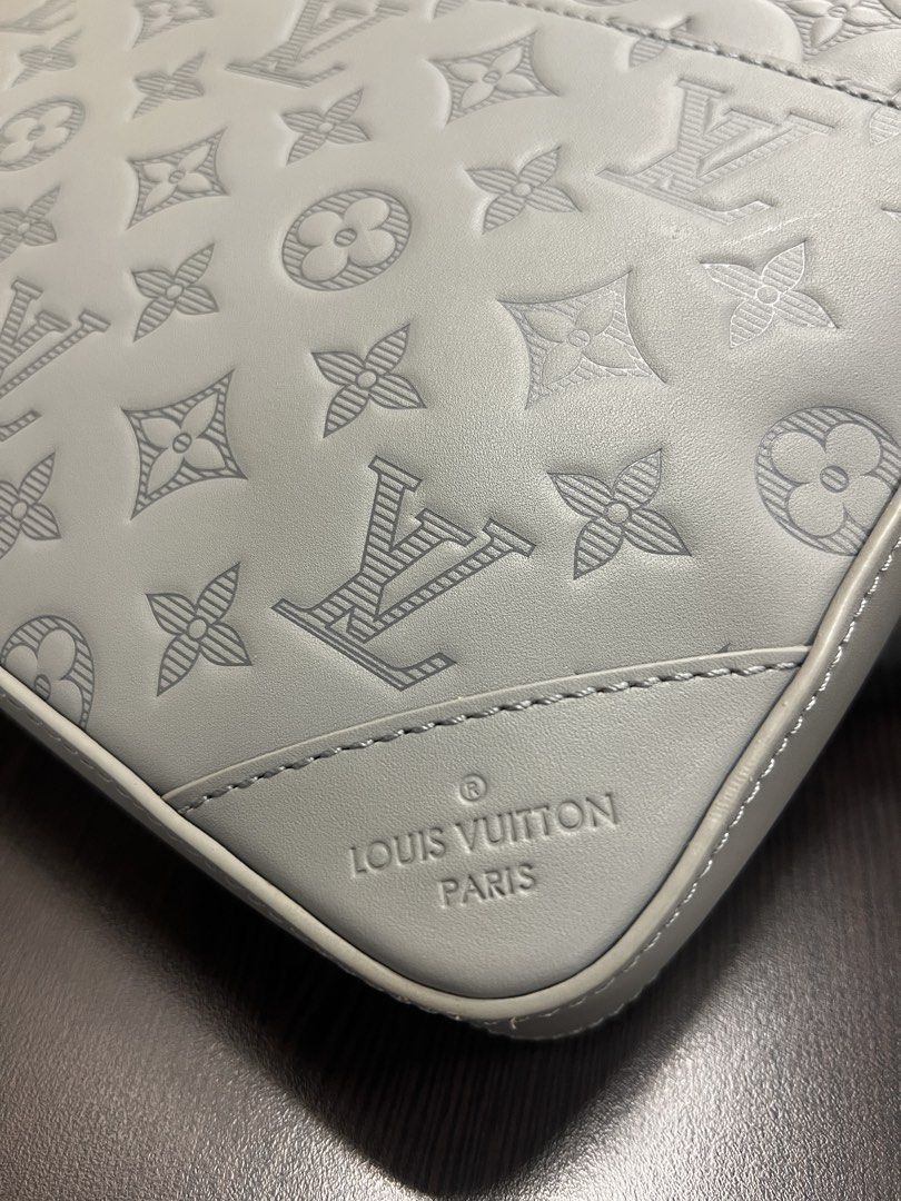 LV Shadow duo messenger anthracite gray (Category: Luxury Bags & Wallets) located in Quezon City. Submitted by curated_tms (Listing ID 1469677128, Image 3). Description: NGA- bought from a thrift store in the US no nfc.