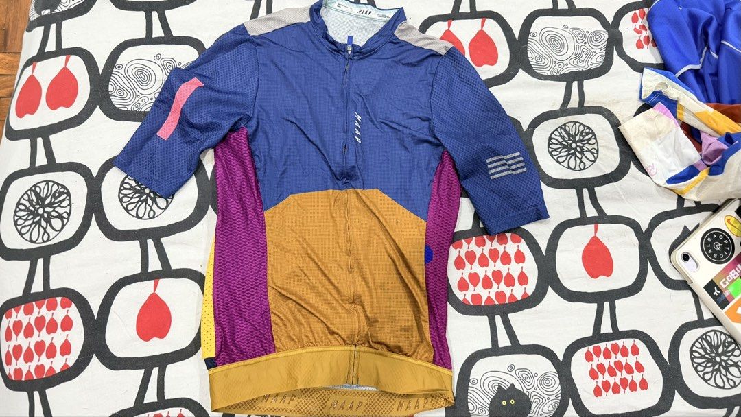 MAAP RAPHA (Category: Activewear) located in Pasig City. Submitted by mphg37 (Listing ID 1469685372, Image 1). Description: Maap jerser size Small P5000 Rapha size xs P4000 each .