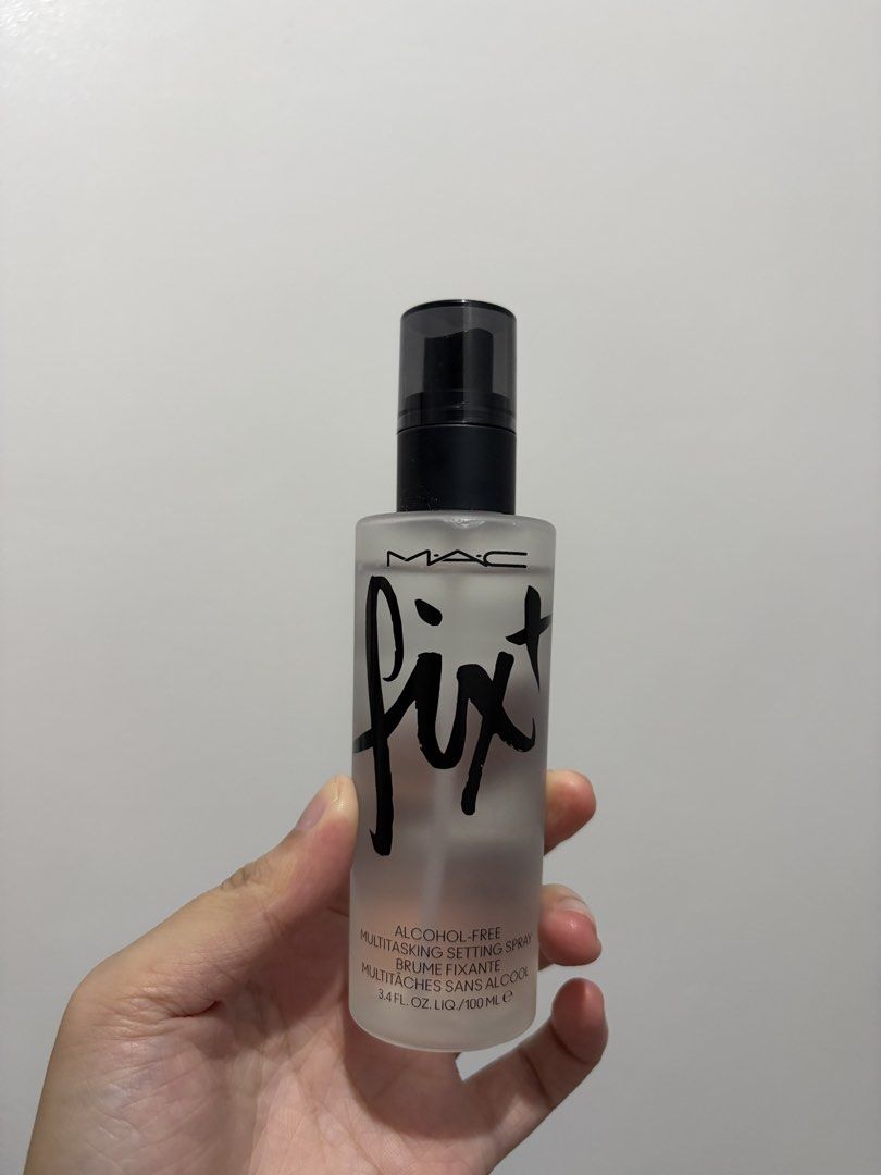 Mac Fix+ Setting Spray (Category: Makeup) located in Los Banos. Submitted by pixiejuki (Listing ID 1469631805, Image 1). Description: Mac Fix+ Setting Spray Gifted by my lola from the US Sprayed less than 10 times No box SRP is 1,200 in e-commerce apps .